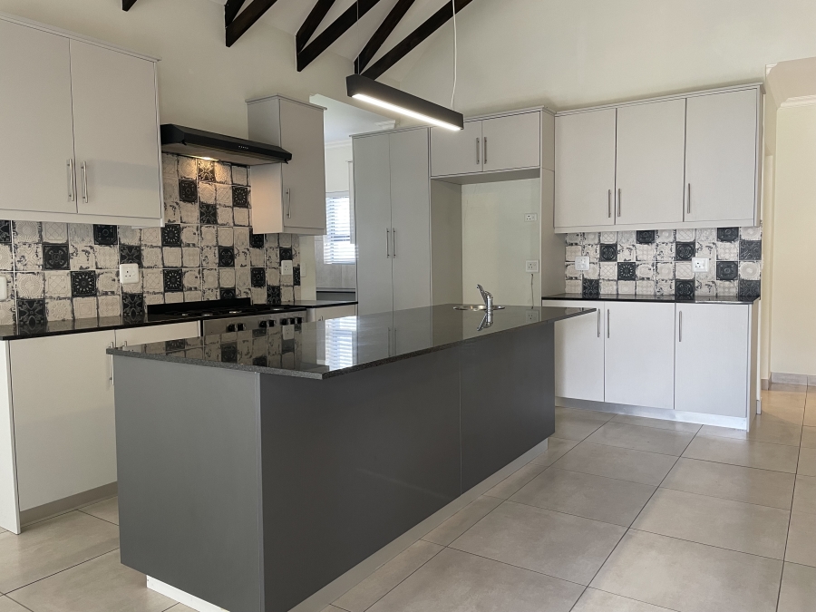 3 Bedroom Property for Sale in Blue Mountain Village Western Cape